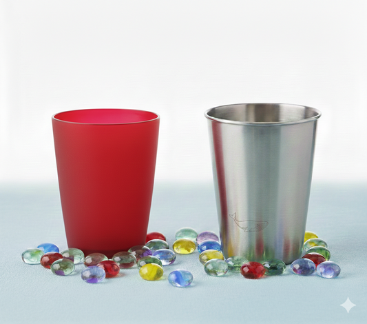 Edelstahl- oder Plastikbecher?